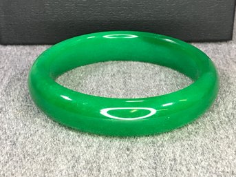 Very Pretty Jade Bangle Bracelet - Antique ? Vintage ? - Very Nice Leafy Green Color - Not Expert On Jade