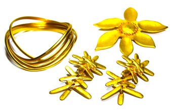 Fine Vintage Lot Of Gold Tone Jewelry Earrings, Large Flower Brooch Multi Bangle Bracelets