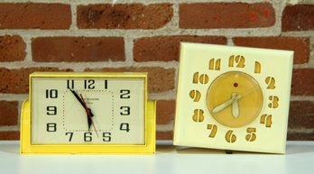 Lot Of 2 Vintage Mid Century Modern Clocks