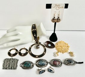 Signed Pieces Costume Jewelry Lot: Tura, Hogan Bolas, Carolee, Alice Seeley Urban Fetishes, Accessocraft NYC
