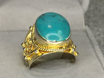 Stunning 925 / Sterling Silver Cocktail Ring With 18K Gold Overlay With Highly Polished Turquoise - WOW !