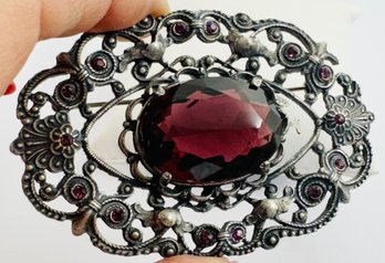 FANCY VINTAGE STYLE SILVER TONE LARGE OVAL PURPLE STONE AND RHINESTONE BROOCH