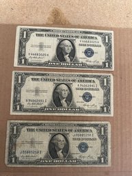 Beautiful Lot Of 3 1935 E One Dollar Bill -Silver Certificate U.S. Note