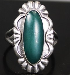 Beautiful Vintage Southwestern Ring Having Green Stone Size 6 (shank Split)