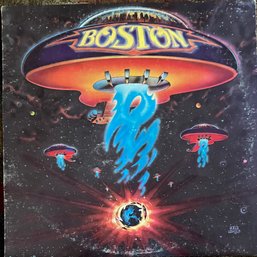 BOSTON -  'SELF TITLED' LP 1976 EPIC PE-34188 DEBUT ROCK 33RPM - VERY GOOD CONDITION