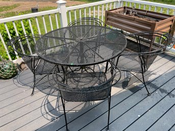 BROWN JORDAN BLACK PAINTED WROUGHT IRON TABLE AND CHAIR SET