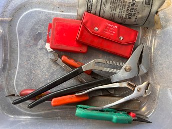 Group Of Tools Including Flaring Set, Steel Wool Pads