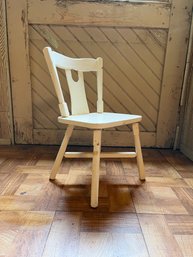 A Charming 1920s Childs Chair