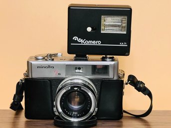 Vintage Minolta  7s 35mm Cameral With Rokkor PF Lens & Flash