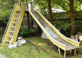 A FABULOUS VINTAGE Metal Sliding Pond