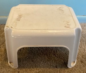 Rubbermaid Stool