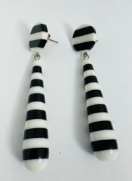 LONG FUN PLASTIC BLACK AND WHITE DANGLE EARRINGS