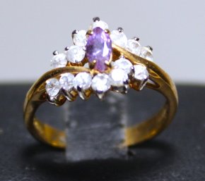 14K Yellow Gold Ladies Ring Amethyst And White Gemstones Size 6.5