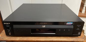 SONY DVD/CD/VIDEO CD PLAYER