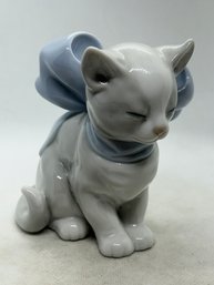 Charming Vintage NAO LLADRO Cat With Bow Porcelain Figure