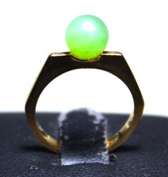 14K Yellow Gold Ladies Ring Having Sphere Shaped Jade Stone Size 5.5