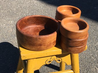 Fantastic Vintage Solid Teak Salad / Fruit Serving Set - You Get Large Bowl And Six Smaller Bowls - NICE !