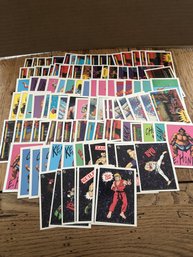 Over 100 Street Fighter II Trading Cards 1993.   Lot 231