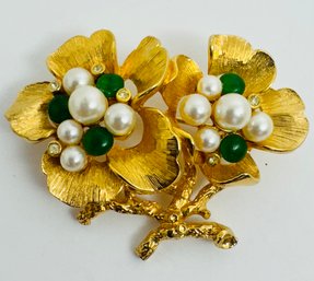VINTAGE SIGNED CAPRI GOLD TONE RHINESTONE FAUX PEARL AND GREEN STONE FLOWER BROOCH