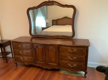 Vintage Drexel Dresser With Mirror