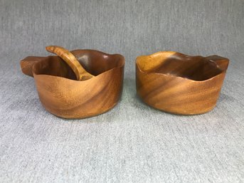 Two Very Nice Vintage Monkey Pod / Mango Wood Bowls One Has Spoon - Made In Hawaii - Very Nice Vintage Bowls