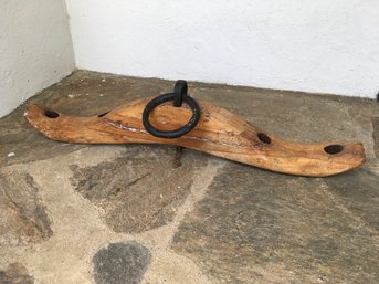 VINTAGE ANTIQUE PRIMITIVE WOODEN OAK & WROUGHT IRON HAND HEWN OX YOKE