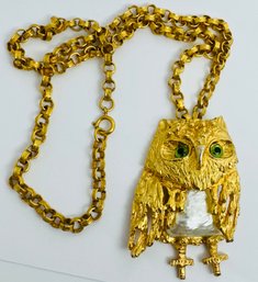 LARGE GOLD TONE FAUX PEARL GREEN EYED OWL NECKLACE