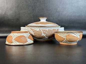 A Beautiful Stoneware Pottery Casserole With Lid & Two Compatible Bowls