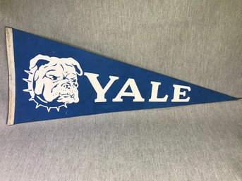 Fantastic Vintage YALE University Felt Pennant - 1940s - 1950s - GREAT CONDITION - With Handsome Dan Mascot