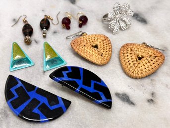 An Assortment Of Fab Vintage Costume Earrings!