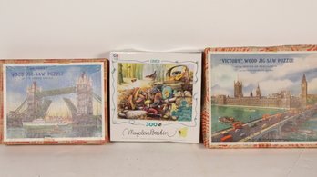 LOT OF 3 VINTAGE PUZZLES INCLUDING 2 WOODEN VICTORY PUZZLES OF TOWER BRIDGE & PARLIAMENT