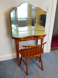 Vintage Vanity Kidney Shape Table 30x16x30in One Drawer With Swing Out Curtain Hangs Trifold Mirror 36x23 Cool