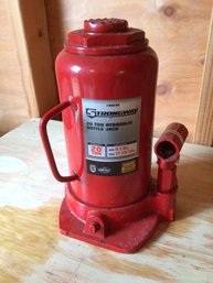 Strongway 20 Ton Hydraulic Bottle Jack #654