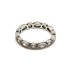 Beautiful Vintage Sterling Silver Clear Stones Band Ring, Size 6.5