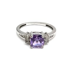 Beautiful Sterling Silver Amethyst Color Stone Ring, Size 7