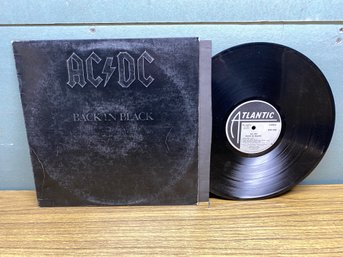 AC/DC BACK IN BLACK ON 1980 Atlantic Records Stereo.