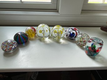 EIGHT ART GLASS PAPERWEIGHTS, 4' AND SMALLER