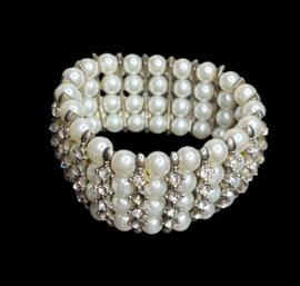 Large Exquisite Faux Pearl And Rhinestone Bracelet