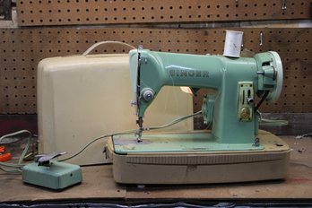 Vintage Singer RFJ8-8 Sewing Machine