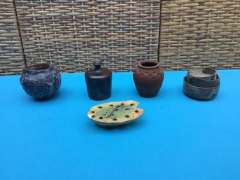 Small Mixed Pottery Lot