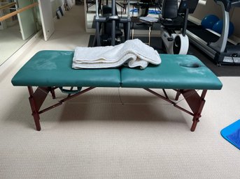 Master Massage Table With Cover