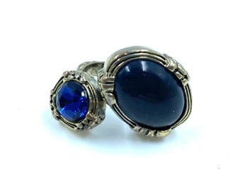 Unique Ladies Ring W/ 2 Complimentary Blue Stones - Size 6