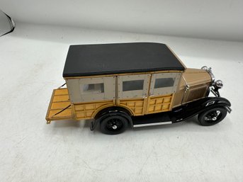 Danbury Mint 1931 Ford Station Wagon   1:24