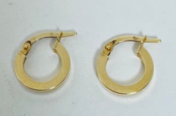 14K GOLD HUGGIE HOOP EARRINGS