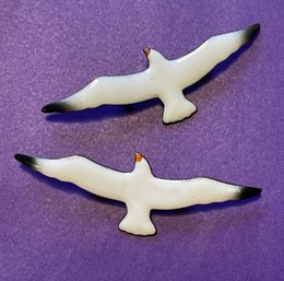 A Pair Of Vintage Enamel On Copper Seagull Pins