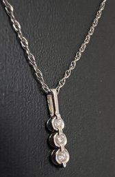 STUNNING PETITE DIAMOND 14K WHITE GOLD 3 DIAMOND NECKLACE