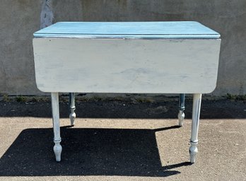 A Great Chalk-Painted Vintage Table With A Single Drop Leaf