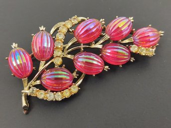 VINTAGE SIGNED CORO RHINESTONE & AURORA BOREALIS MOULDED GLASS BERRY BROOCH