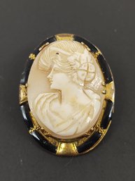 VINTAGE GOLD FILLED ENAMEL NATURAL CARVED SHELL CAMEO BROOCH