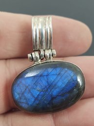 VINTAGE STERLING SILVER LABRADORITE PENDANT